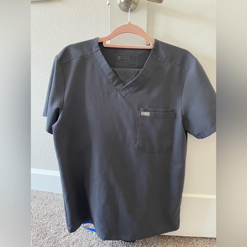 Figs men Leon scrub top